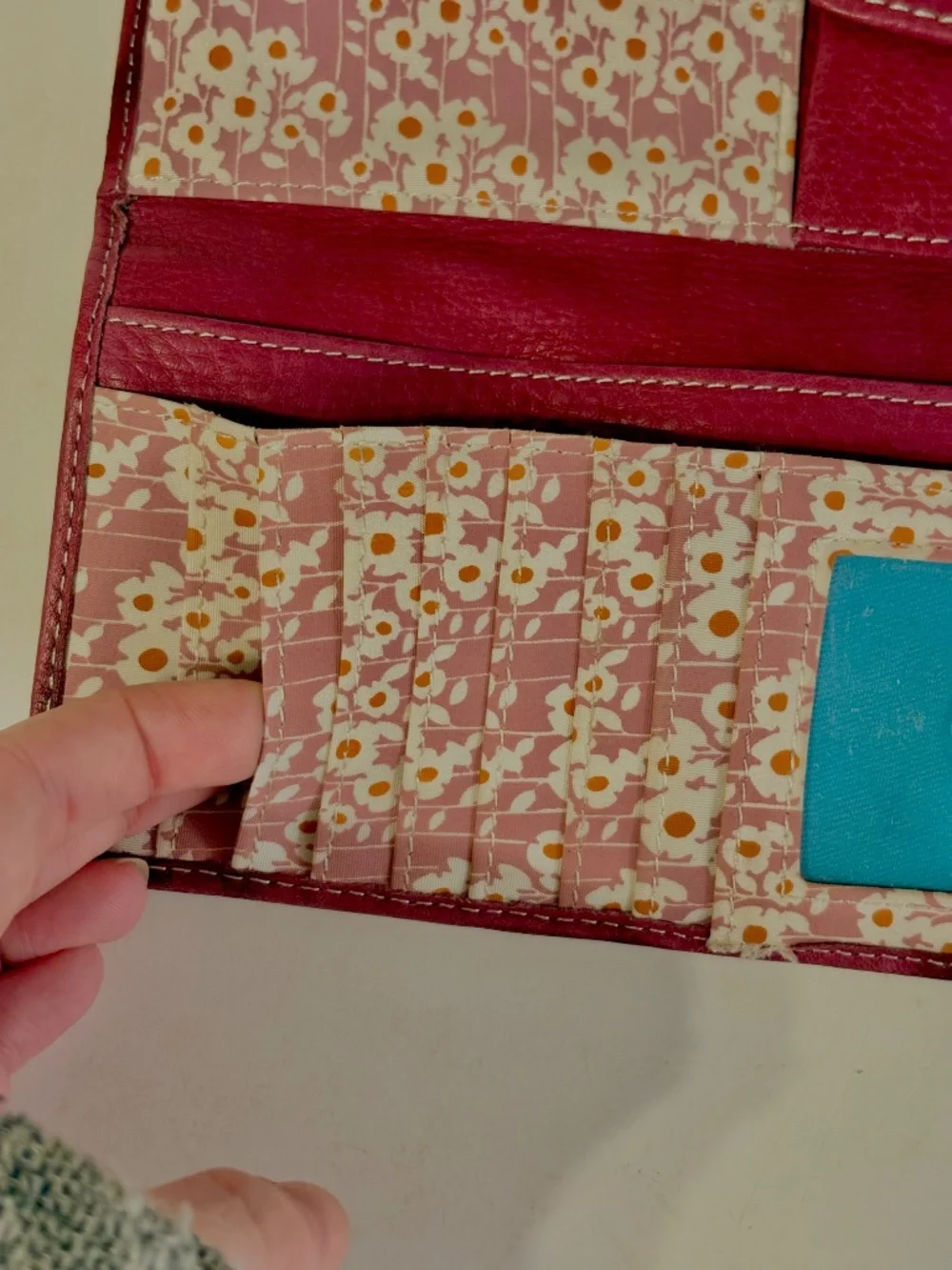 Vintage Fossil Wallet Early 2000s Style Bi Fold Colorful Y2K Retro Boho Hippie